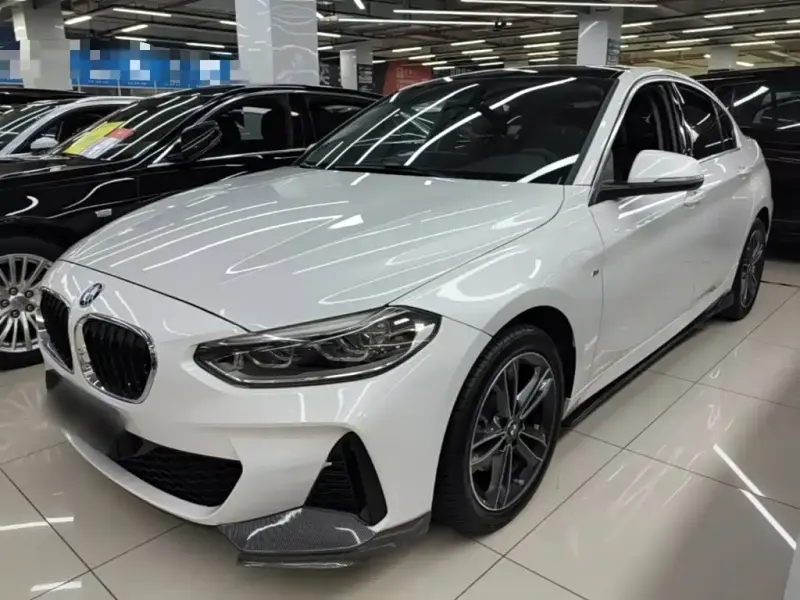 BMW 1 Series, 2022