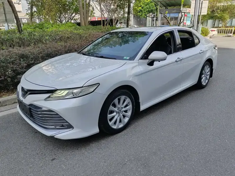 Toyota Camry, 2018 — фото 1