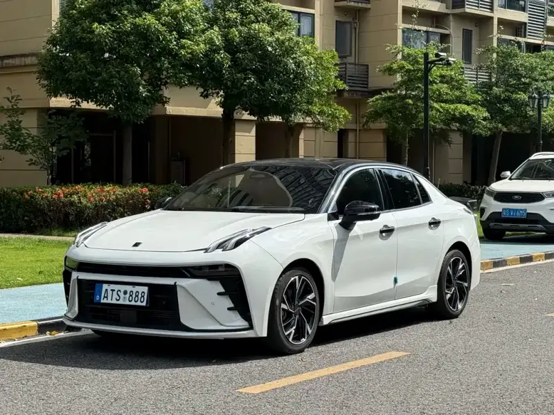 Lynk & Co 03, 2025