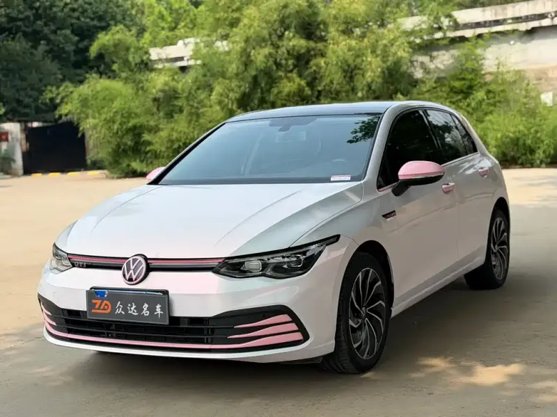 Volkswagen Golf, 2023