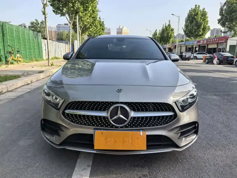 Mercedes-Benz A-Class, 2019 — фото 1