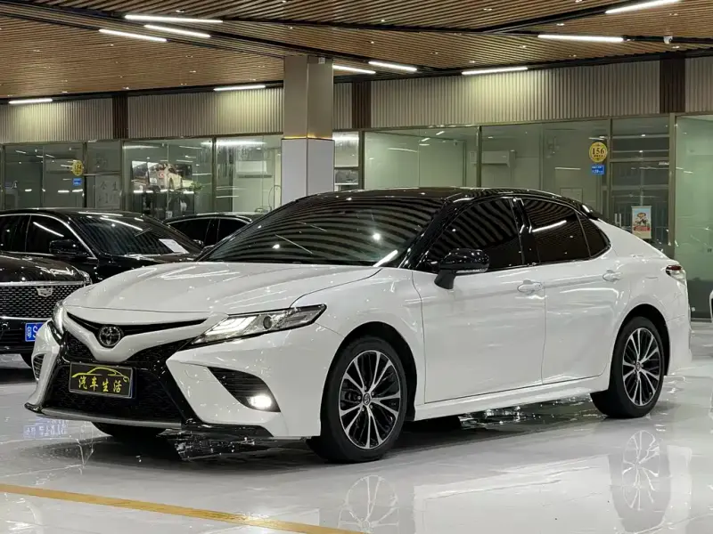 Toyota Camry, 2020
