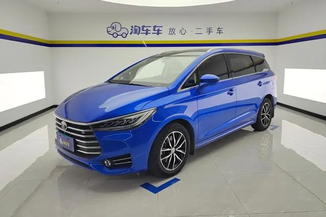 BYD Song MAX 1.5T Auto Smart Connected Elite Version 7 Seater, 2017 — фото 1