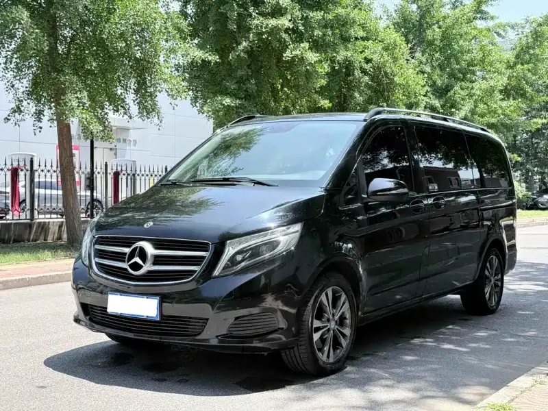 Mercedes-Benz V-Class, 2018 — фото 1