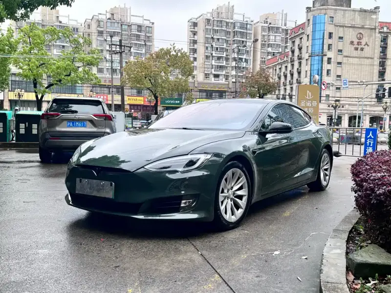 Tesla Model S, 2018