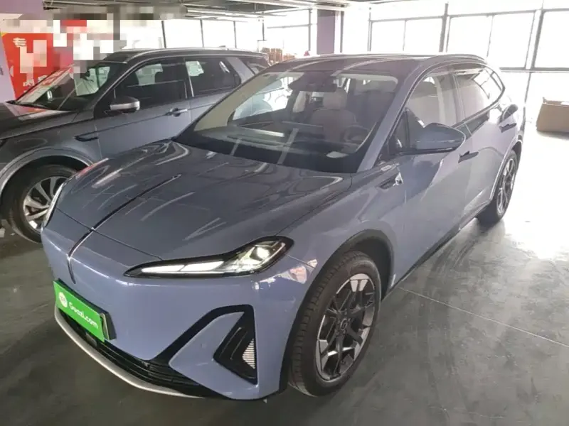 Hongqi 06, 2025