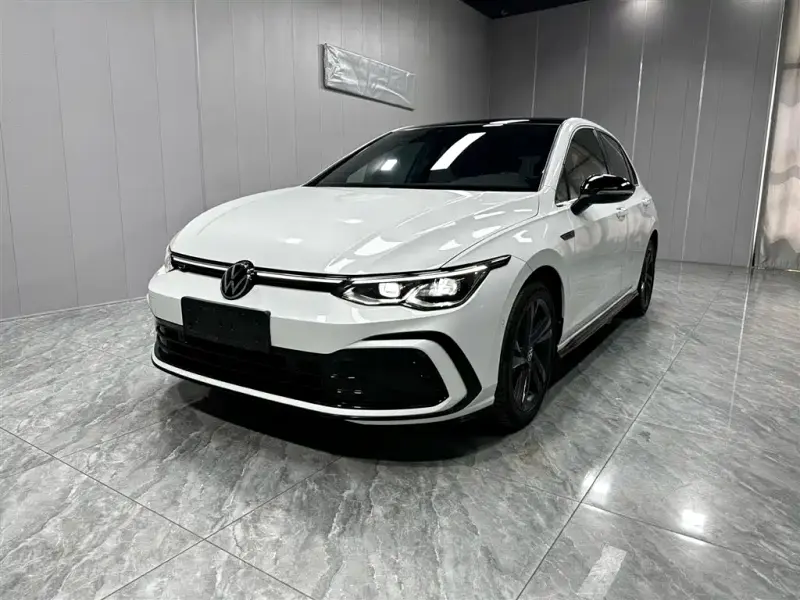 Volkswagen Golf, 2023
