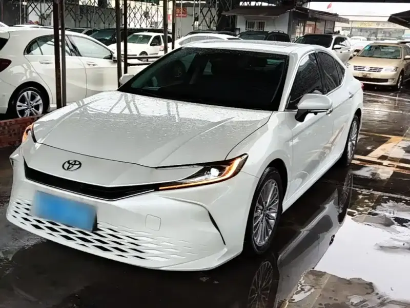 Toyota Camry, 2025