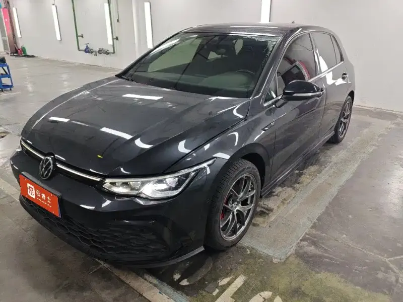Volkswagen Golf, 2022