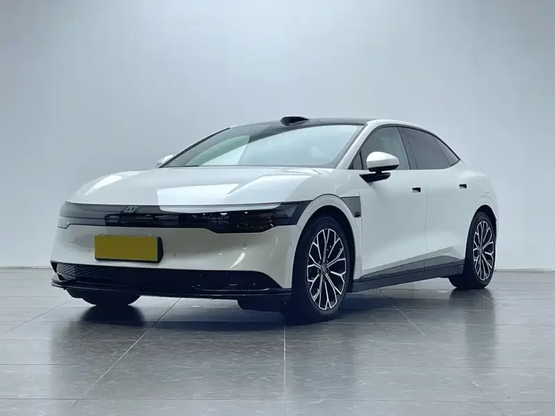 Zeekr 007, 2024