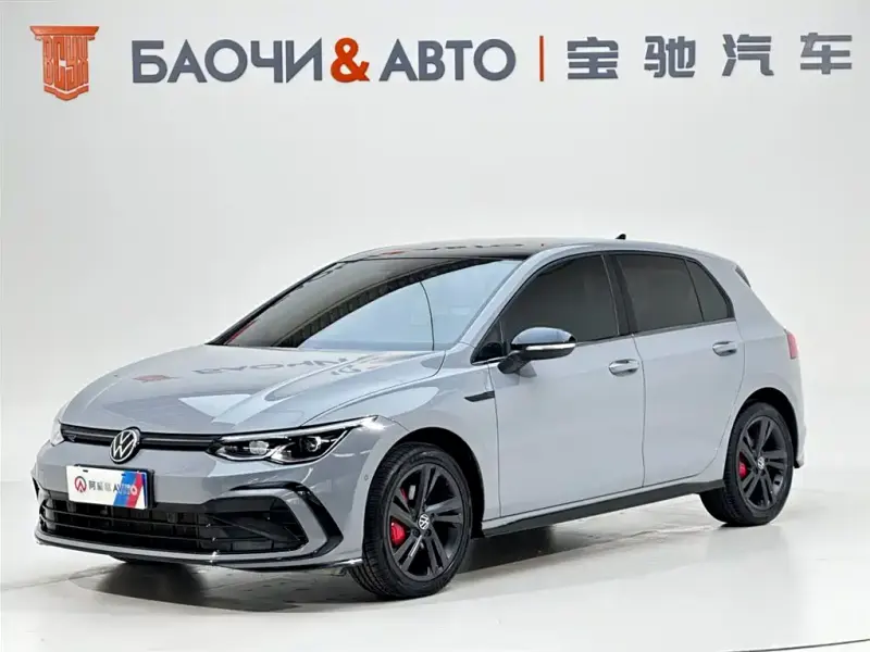 Volkswagen Golf, 2022