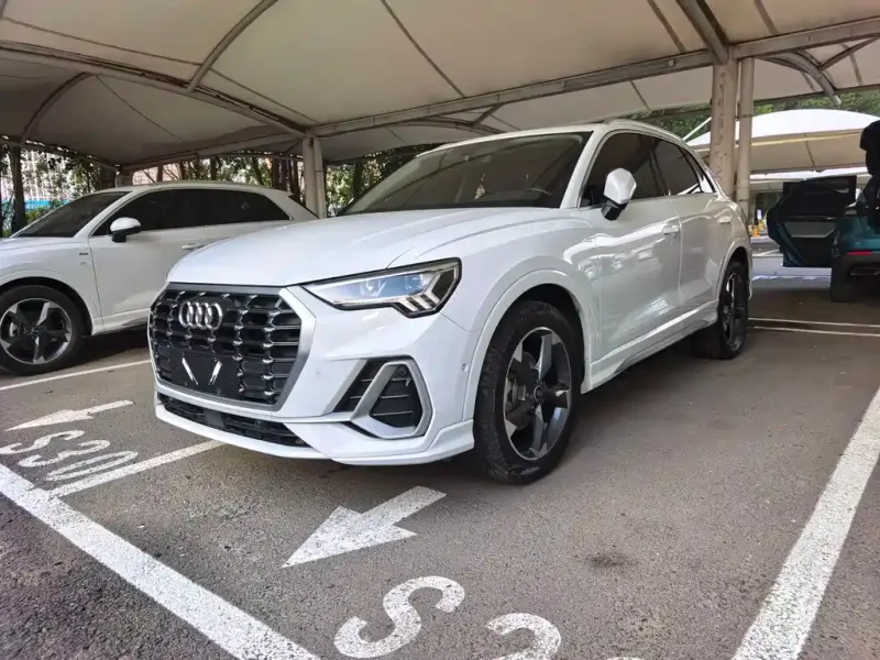 Audi Q3, 2022