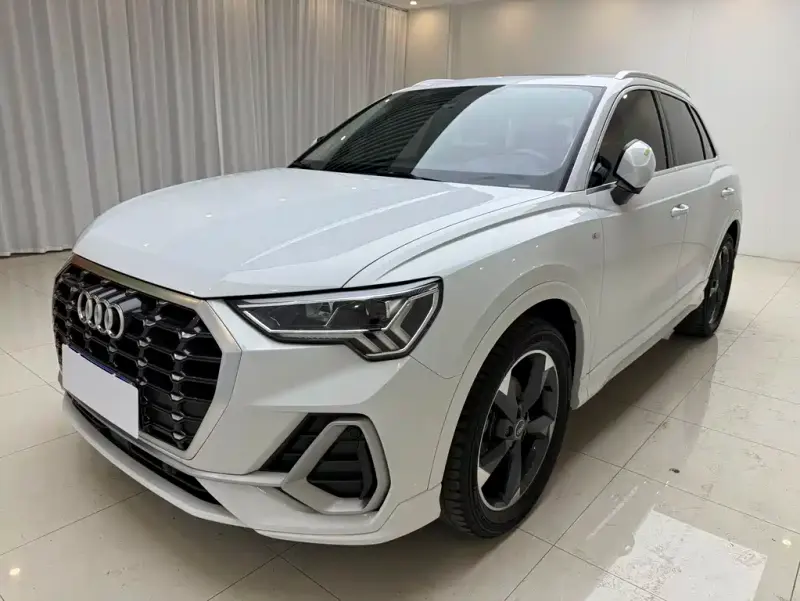 Audi Q3, 2022