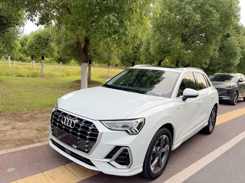 Audi Q3, 2022