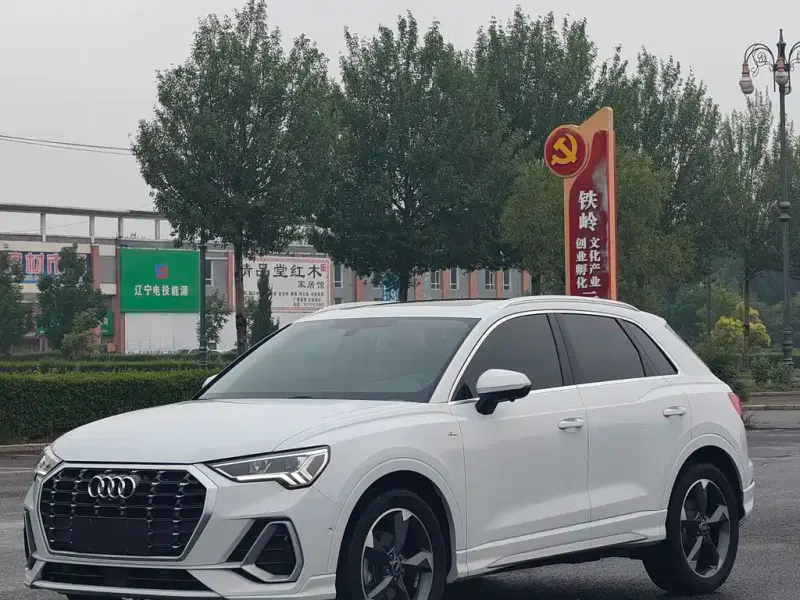 Audi Q3, 2022