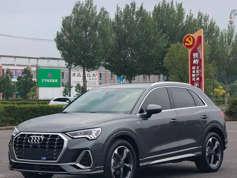Audi Q3, 2022