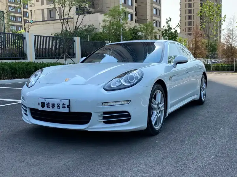 Porsche Panamera, 2016