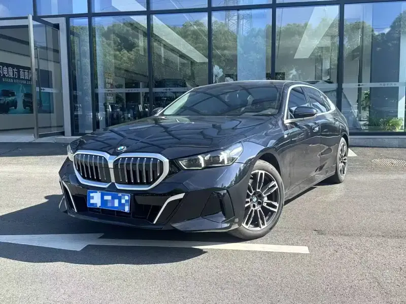 BMW 5 Series, 2024