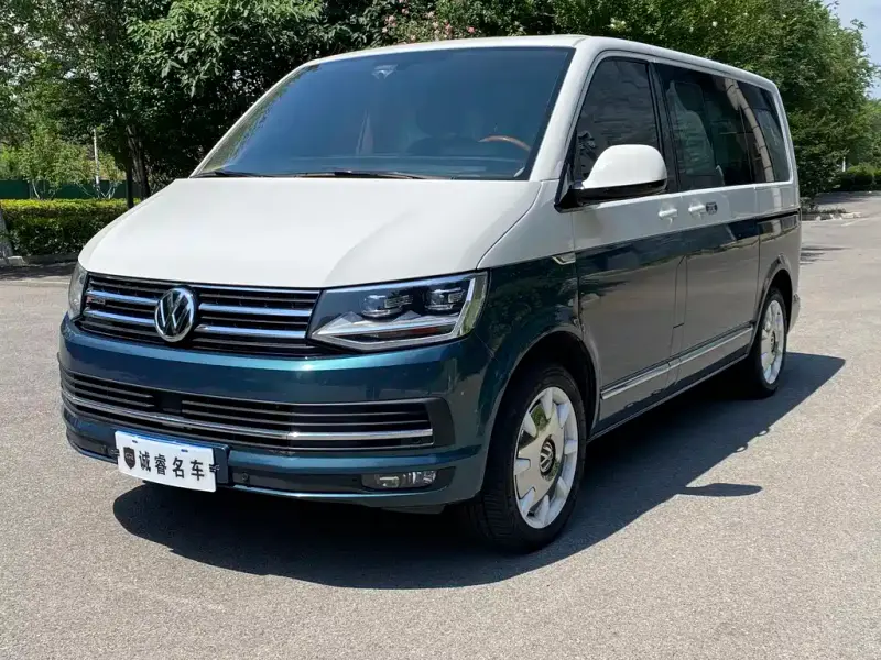 Volkswagen Multivan, 2018 — фото 1