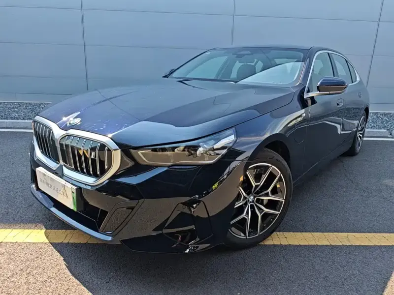 BMW i5, 2025