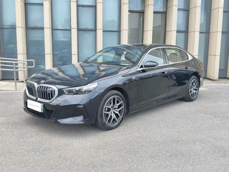BMW i5, 2025