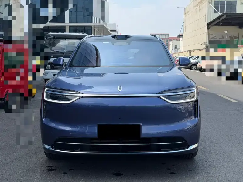 AITO M7, 2025