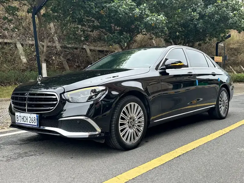 Mercedes-Benz E-Class, 2023 — фото 1