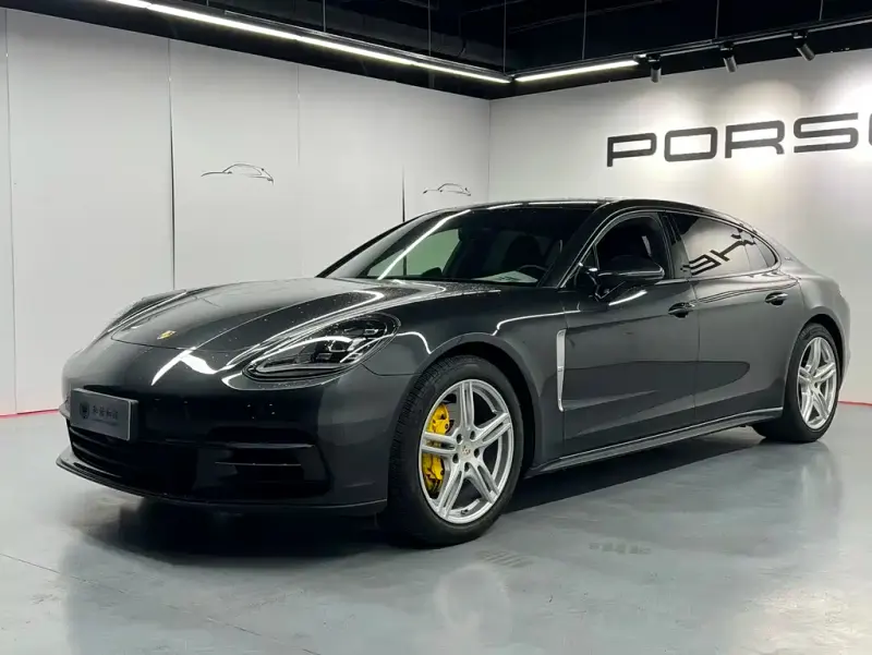 Porsche Panamera, 2018