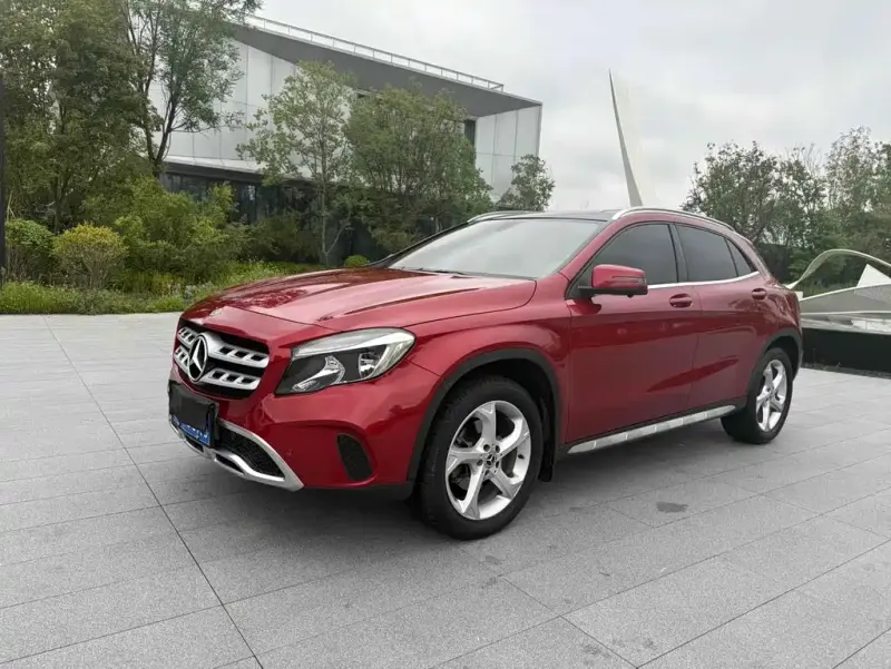 Mercedes-Benz GLA, 2018 — фото 1