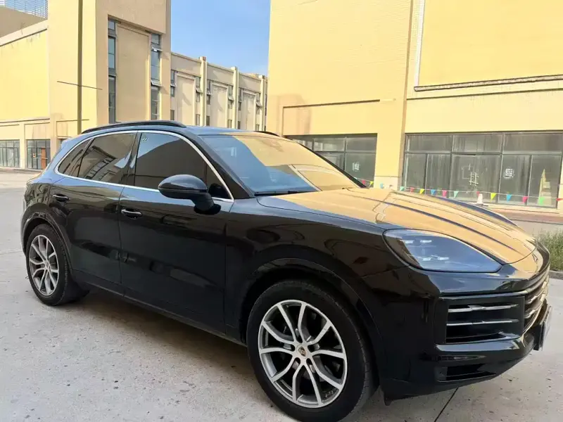 Porsche Cayenne, 2025