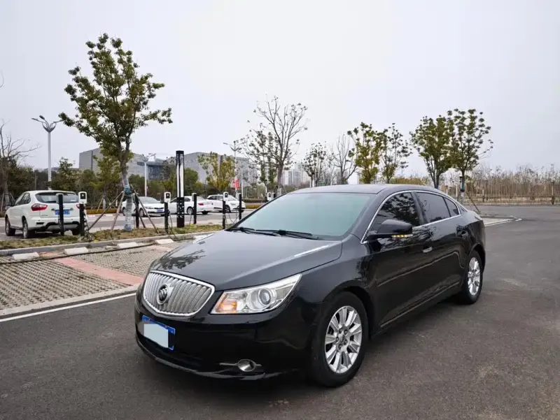 Buick LaCrosse, 2013 — фото 1