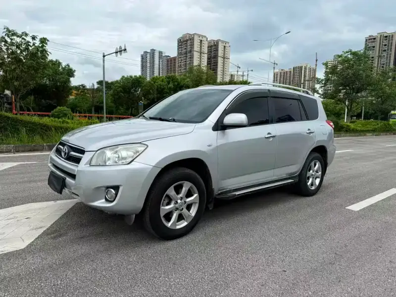 Toyota RAV4, 2012 — фото 1