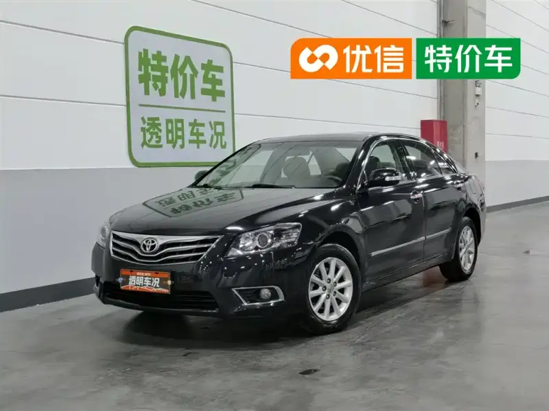 Toyota Camry, 2015