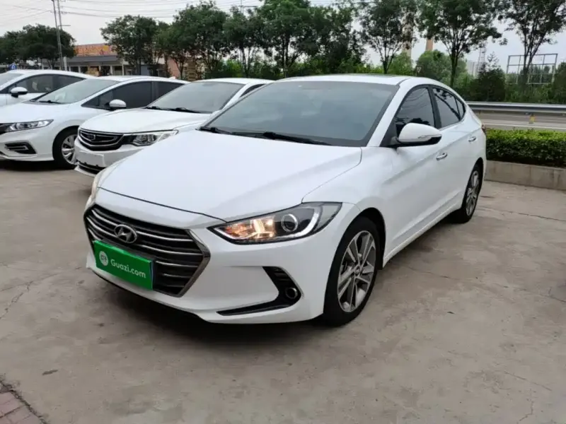 Hyundai Elantra, 2019 — фото 1