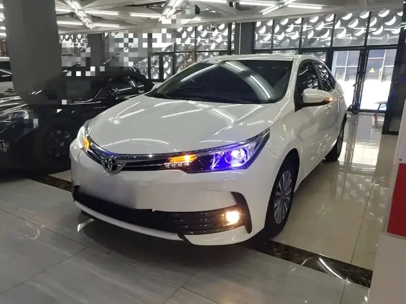 Toyota Corolla, 2018 — фото 1