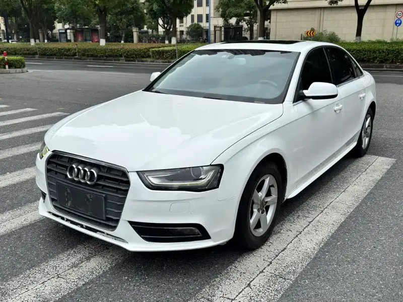 Audi A4L, 2014 — фото 1