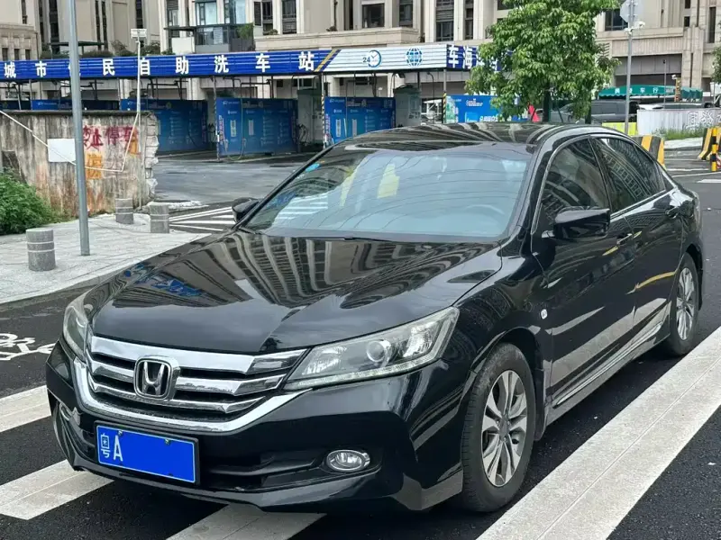 Honda Accord, 2015