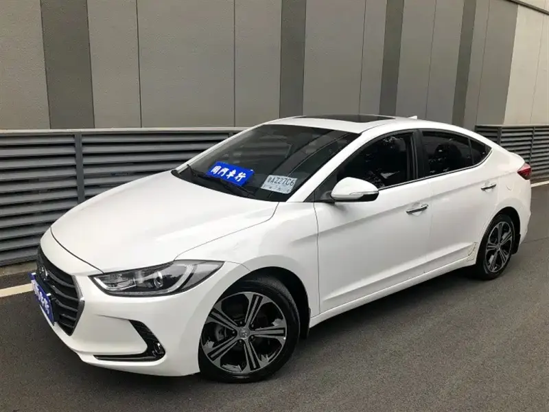 Hyundai Elantra, 2019 — фото 1