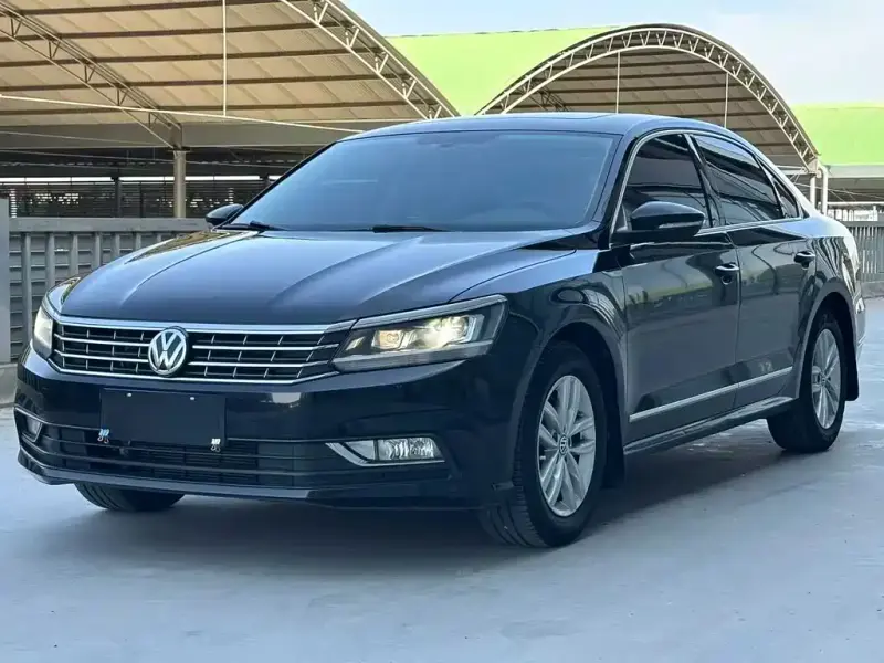 Volkswagen Passat, 2016 — фото 1