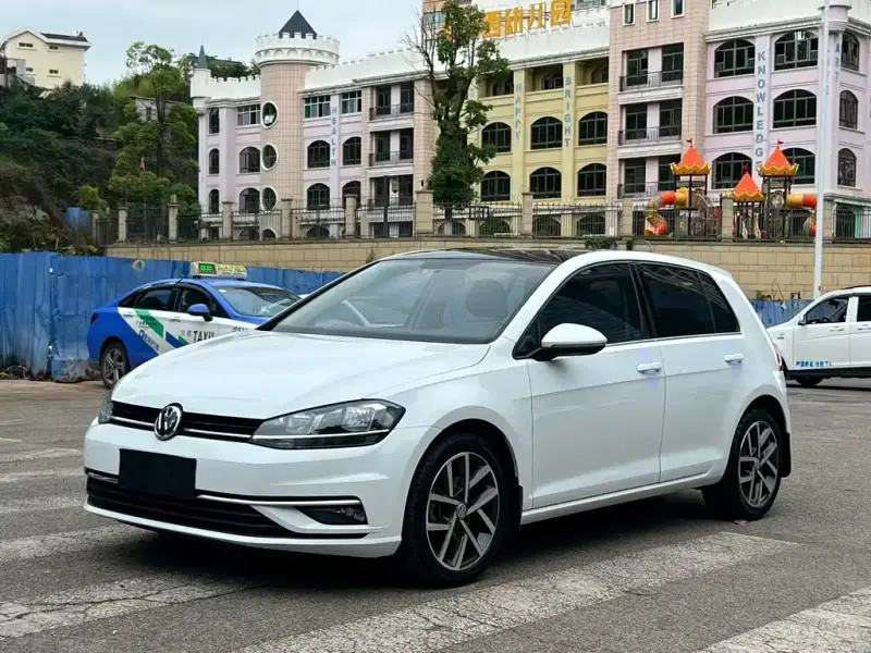 Volkswagen Golf, 2020