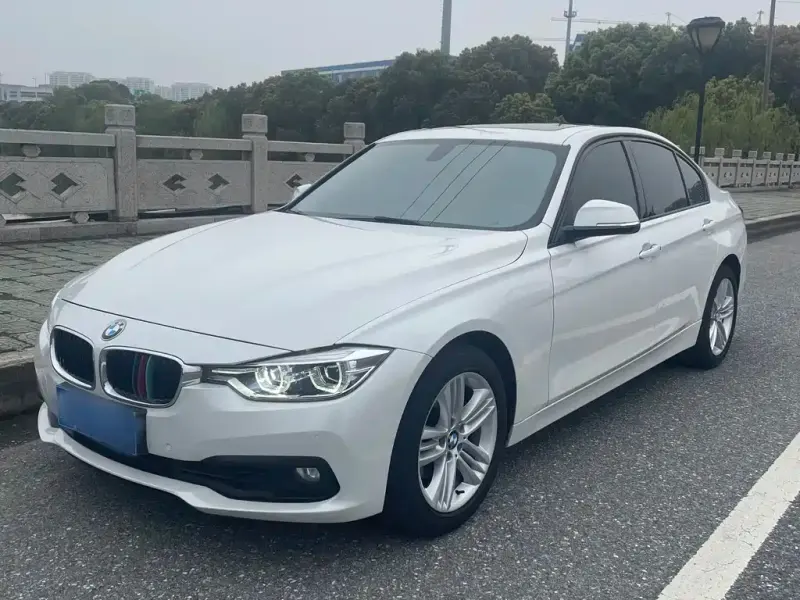 BMW 3 Series, 2018 — фото 1