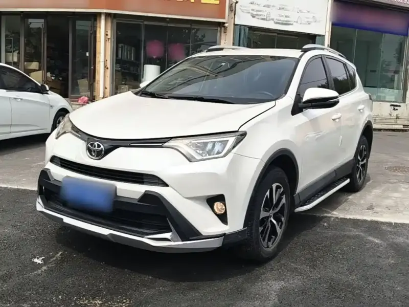 Toyota RAV4, 2018 — фото 1