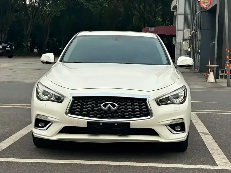 Infiniti Q50L, 2020