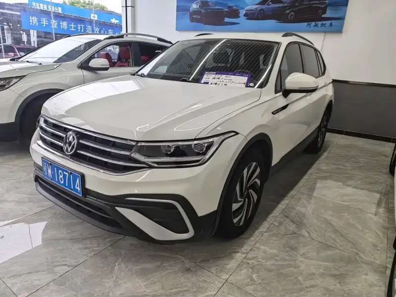 Volkswagen Tiguan L, 2022
