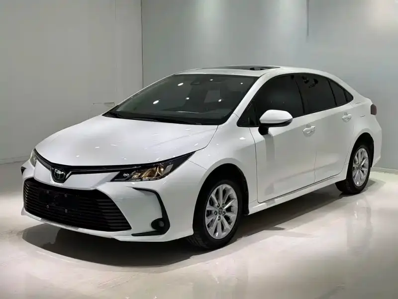 Toyota Corolla, 2022 — фото 1