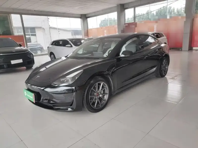 Tesla Model 3, 2022