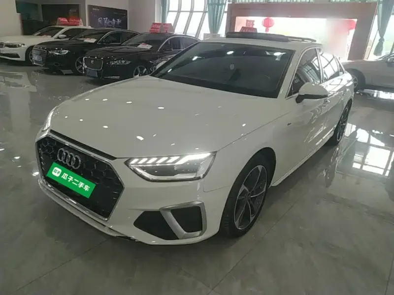Audi A4L, 2022