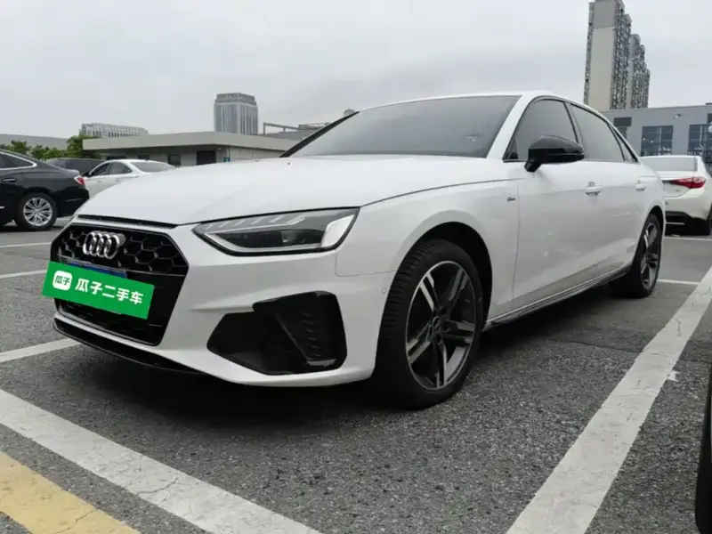 Audi A4L, 2022