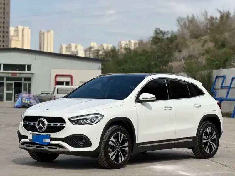 Mercedes-Benz GLA, 2022 — фото 1