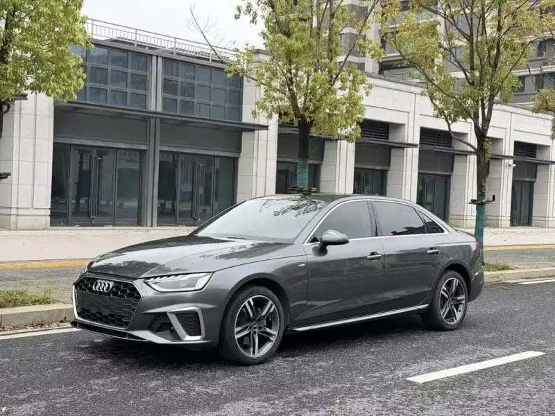 Audi A4L, 2023